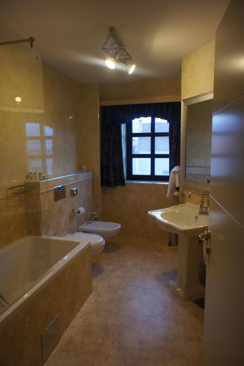 Hotel Actum Kranj Eksteriør bilde